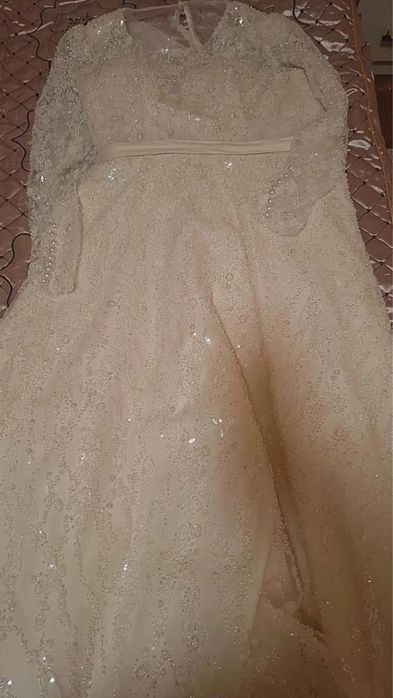 Оқшом либоси махсус тикилган