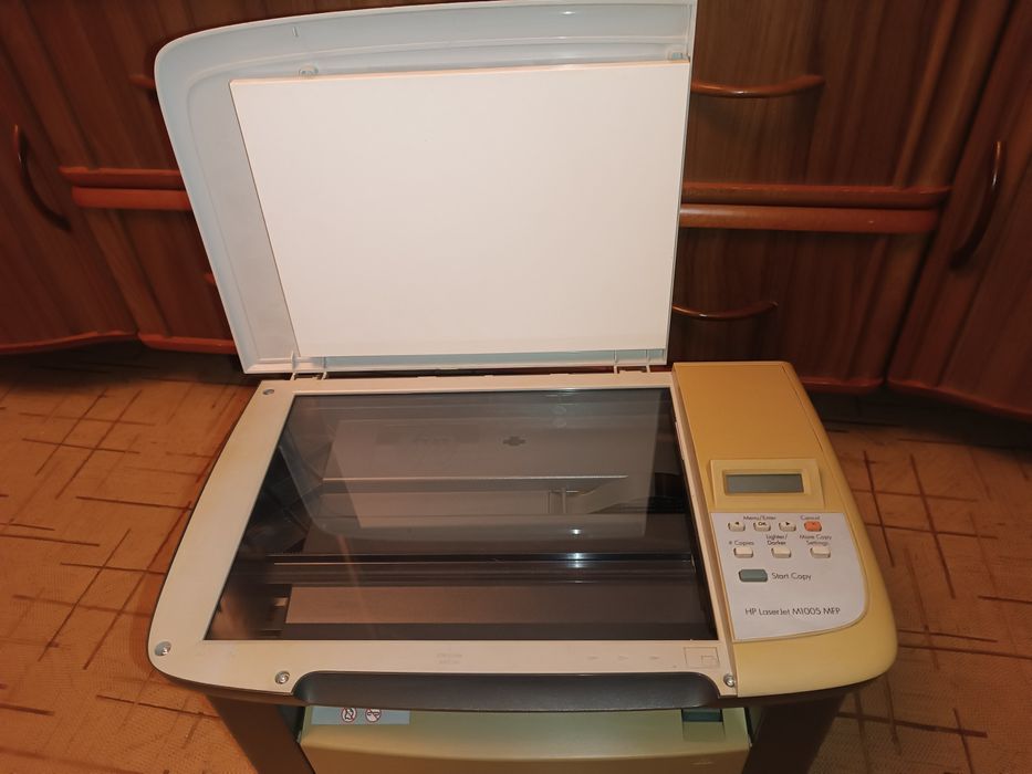 Принтер HP M1005 MFP
