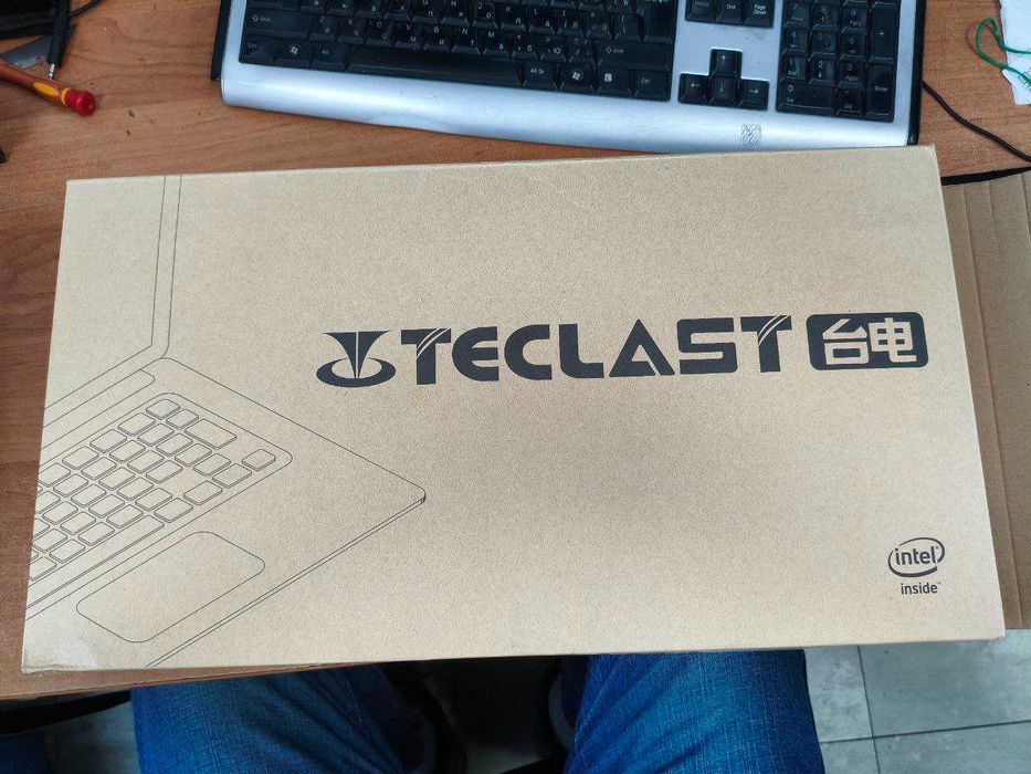 Teclast F15S 6/128 Не держит батарею.