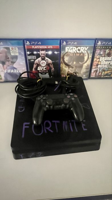 PS4 slim cu manetă