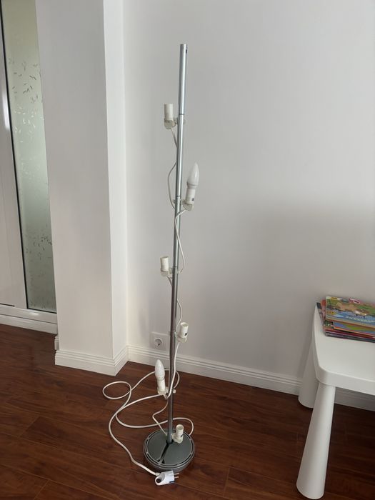Vand lampadar Ikea alb