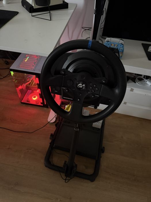 Volan Thrustmaster T300 RS GT Edition PlayStation 5, Garantie pana 25.11.2027 Cu Suport Stable Desk noi