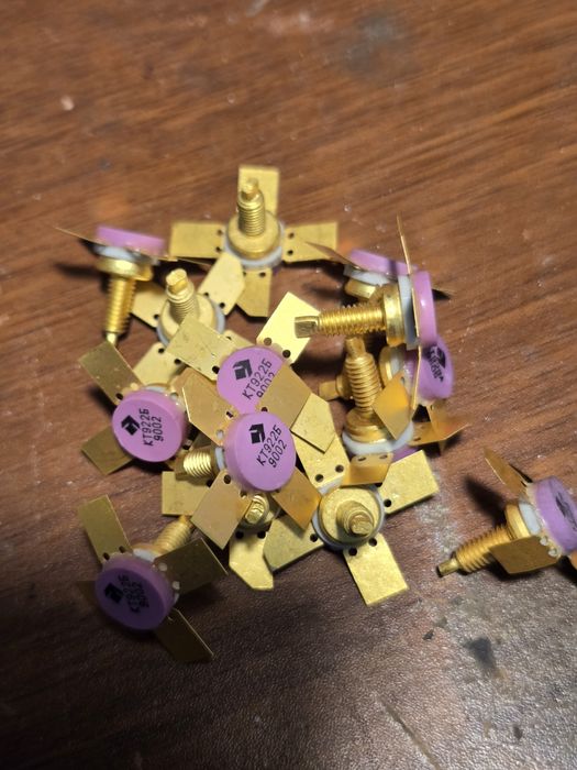 Радиодетали , платы , микросхемы