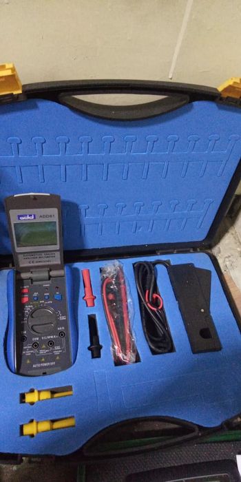 Автомобильный цифровой мультиметр