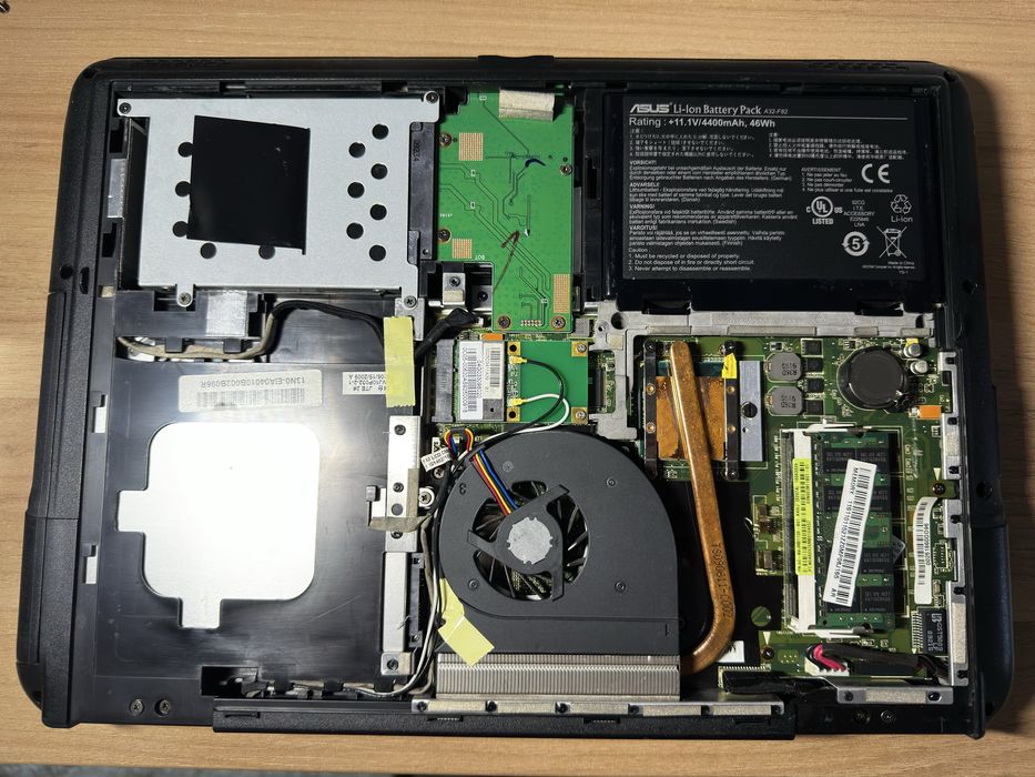 Ноутбук Asus K40IJ / 4Gb RAM / SSD / Core 2 Duo