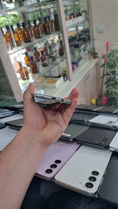 Samsung S10 5g xotirasi 8/256GB GB