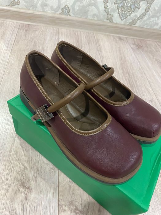 Продам туфли бордовые