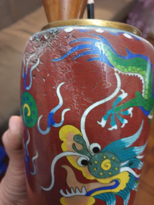 Старая китайская ваза клуазонне. перегородчатая эмаль