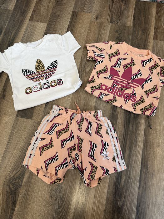 Set adidas tricouri si pantaloni scurti marime 92