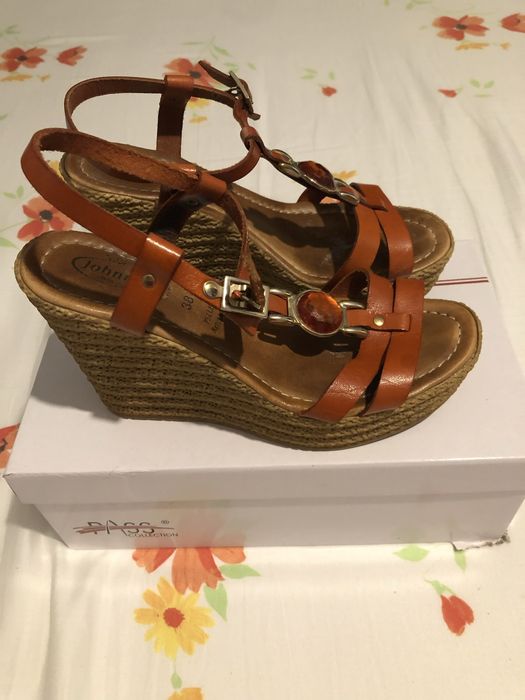 Vand  pantofi dama