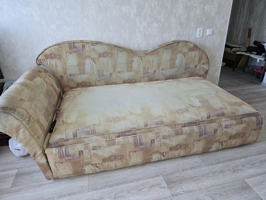 Отдаём тахту самовывоз