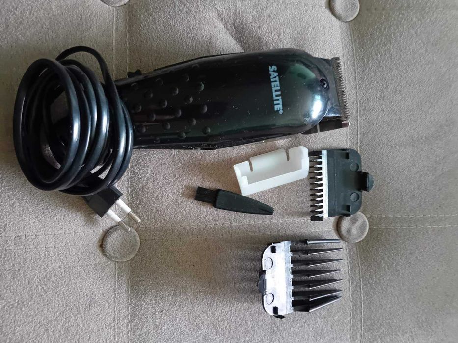 Машинка за подстригване ,електрическа на 220 V