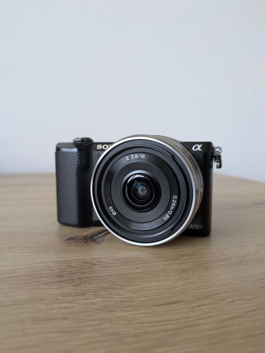 Sony a5000 + E 2.8/16 УНИКАЛНИ СНИМКИ Дигитален Фотоапарат