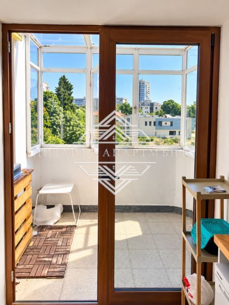 Продава се Двустаен апартамент в Бургас, Център - 61 кв.м за 2607 €/кв.м - Снимка #6