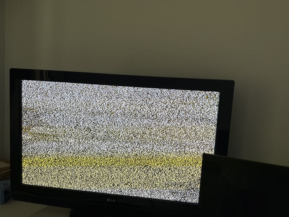 Продам телевизор LG