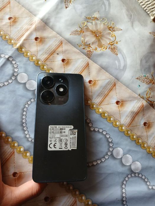 Tecno Spark 20c 128/8 gb