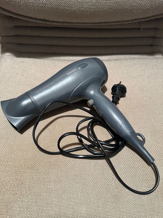Uscător de păr Philips 2000W