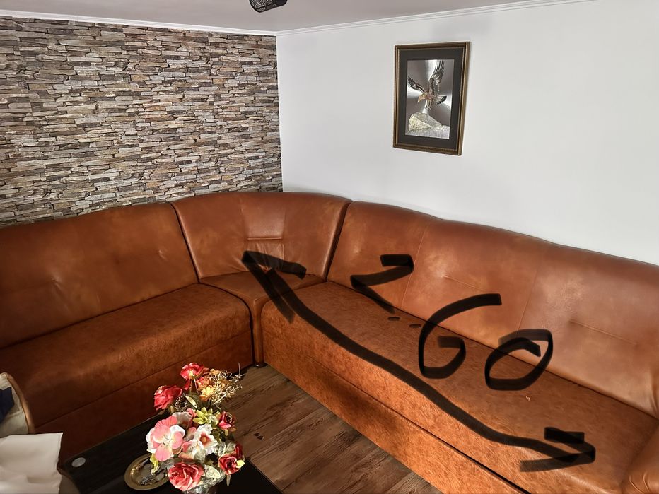 Vand 2 canapele un coltar piele, si canapea