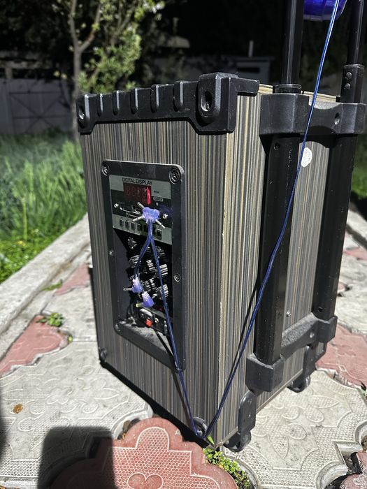 Колонка (bluetooth)