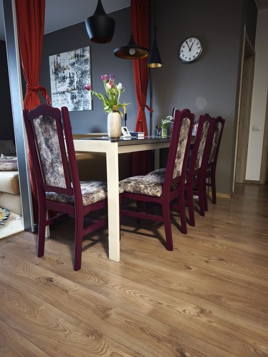 Set 4 scaune mov in stare foarte buna