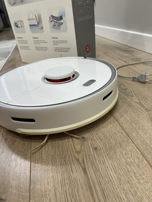 Робот-пылесос Roborock S5 Max (б/у, почти новый)