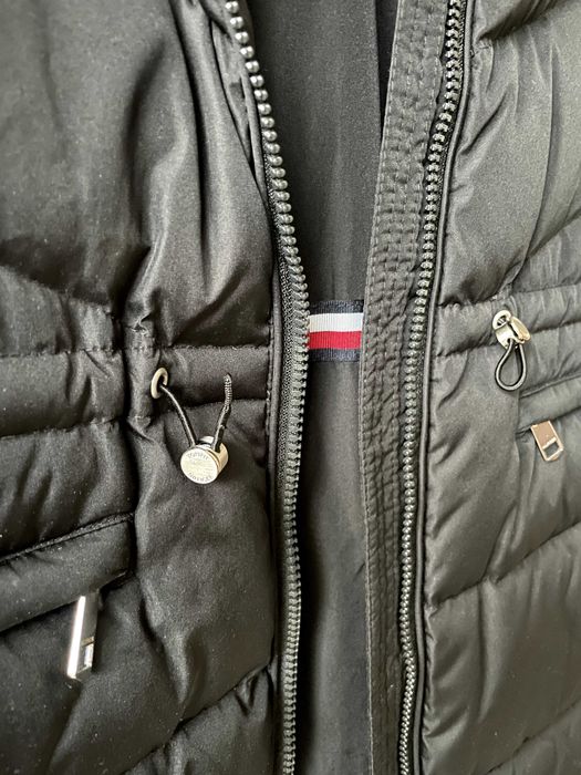 Черно дамско зимно яке Tommy Hilfiger, размер L