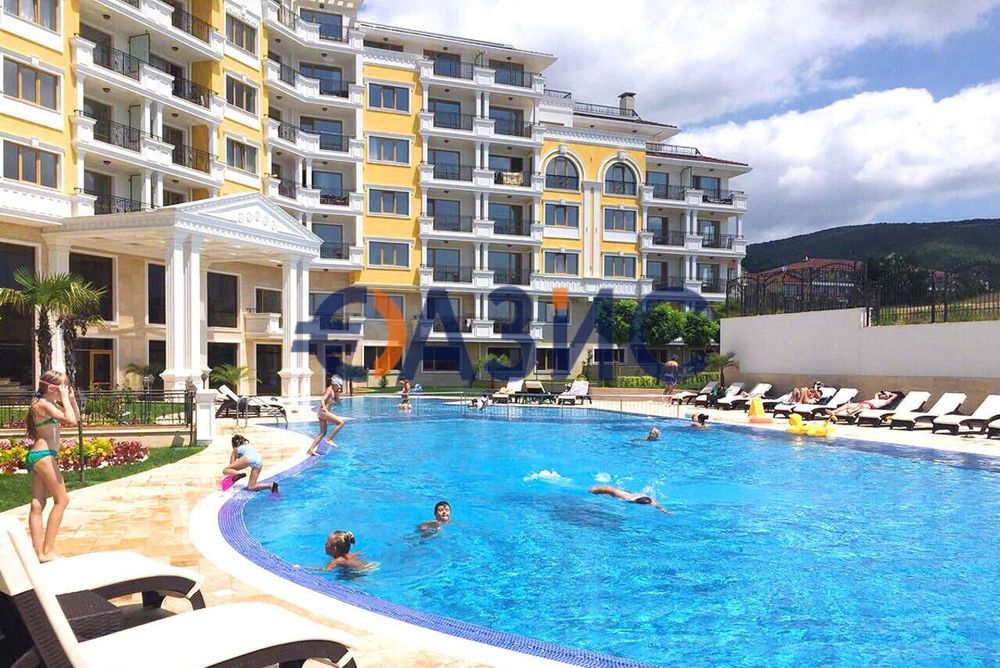 Продава се Двустаен апартамент в Свети Влас - 61 кв.м за 1968 €/кв.м - Снимка #14