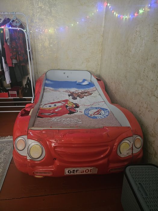 Продам кровать машинку Gerbor