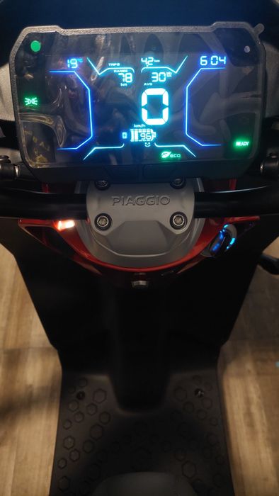 Scuter Piaggio 1 Active 60 KMH Electric 2023 NOU - 6 km rulati