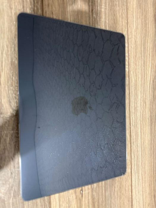 Продаётся MacBook