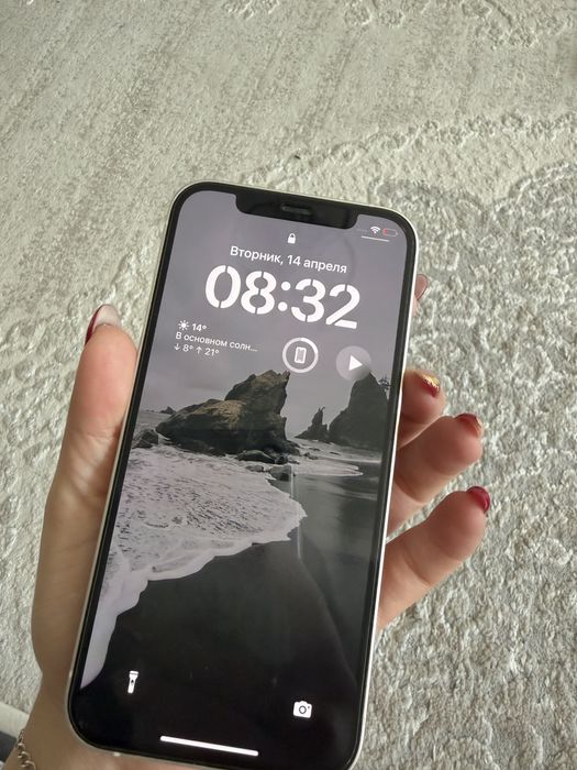 Продается Айфон 12