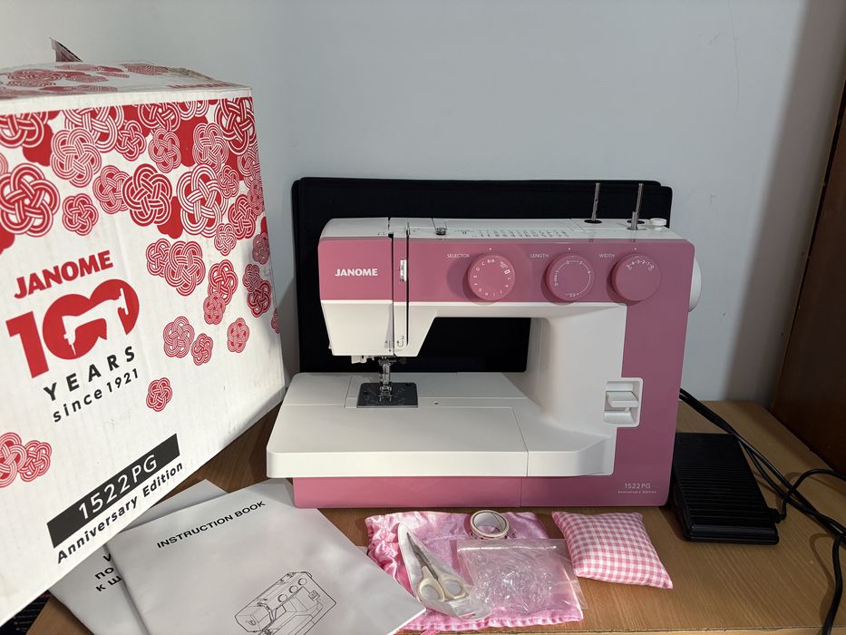 Швейная машина Janome