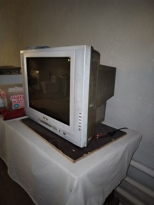 Телевизор roison + тюнер