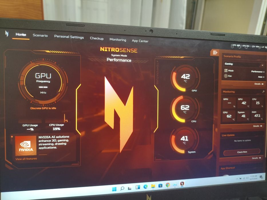Leptop de gaming nitro V 15 , 165Hz 16GB RAM  DDR5 , procesr  AMD Ryzen 5 7535HS Redeon Graphics Cu placă video dedicată de la Nividia  RTX 3050 6GB