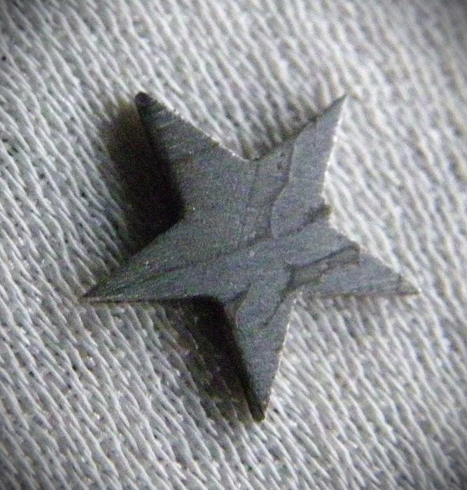 Звезда,изрязана от метеорит със сертификат