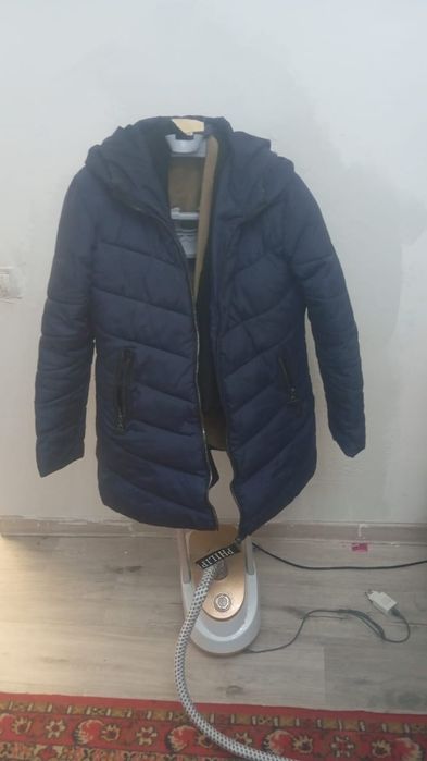 Продам куртки разные