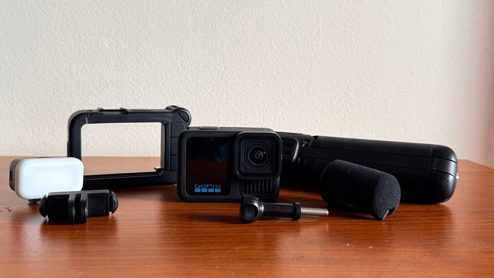 GoPro Hero 13 Creator Combo + пълен комплект монтажи