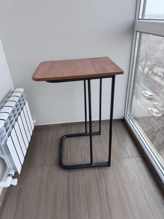 Продам столик недорого