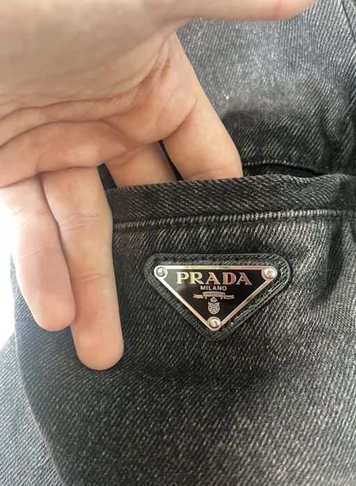 Blugi Prada noi