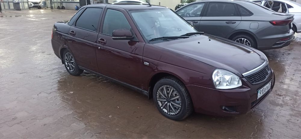 Срочно продам машину Lada Priora