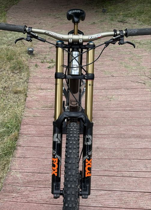 2023 Commencal Clash DH Edition