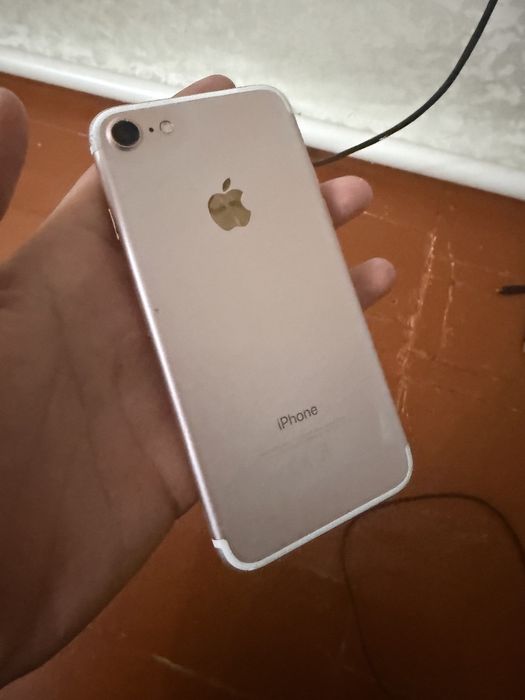 iphone 7 , 32 , 100