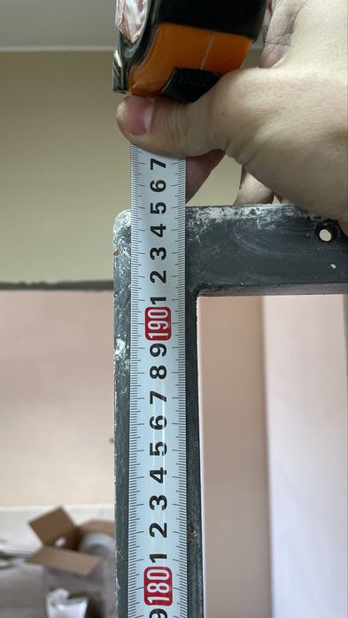 Продавам 2 врати с каси