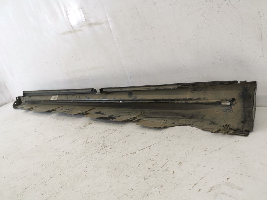 Десен праг Мерцедес-Бенц / Mercedes-Benz GLC 1 AMG Оригинален, в добро