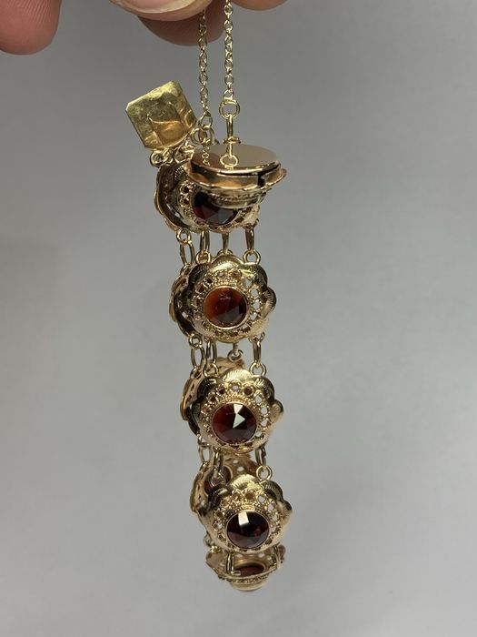 Bratara vintage aur 14kt.cu granate