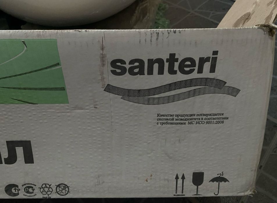 Керамическая раковина с пьедесталом