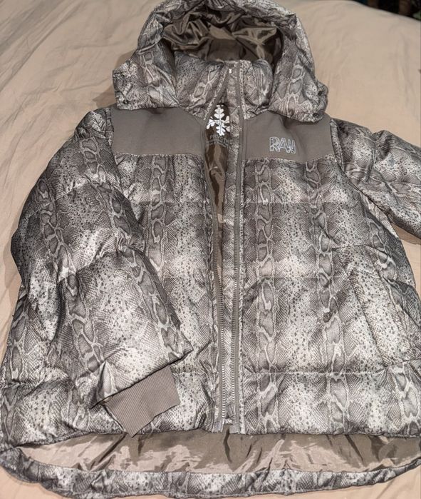 Тройка. Бренд (raw).