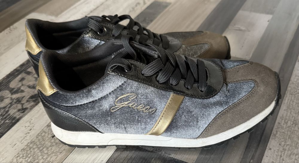 Дамски обувки Guess