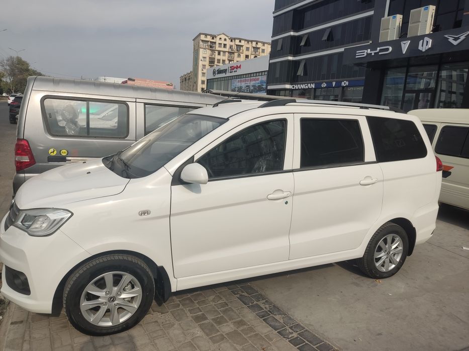 Fengon 330 yangi oq rang