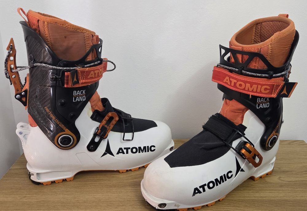 Clapari ski de tura Atomic back land